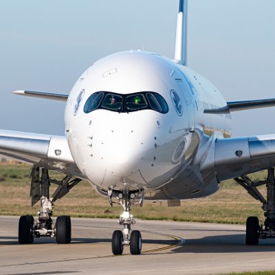 yann_aviation's profile picture. Avgeek from Paris 🇫🇷 / IT Student / Flight reviewer / Flight simmer