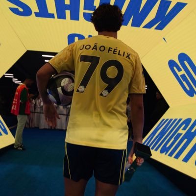 n999999yr's profile picture. " إنَّ الله لا يخذلُ يداً رُفعت إليه أبداً "❤️