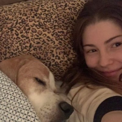 arabeskkadinn's profile picture. kadin her seyi biliyor ama her seyi