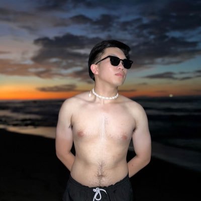 dominicmendz's profile picture. 25 | ENFP | IG: @dominicmendz