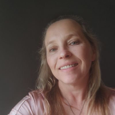 LauraPriet11935's profile picture.