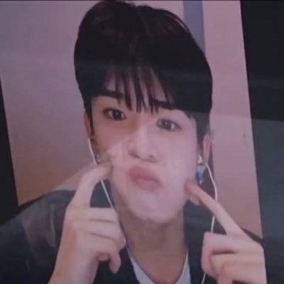 yujeans____'s profile picture. 