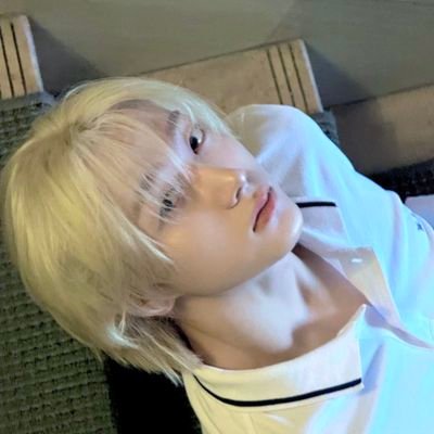 dooroneey's profile picture. hellour! welcome to my #onedoor #sai & #carat acc ⭐ || you guys can call me ara 🐣