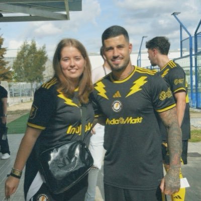 andreeaa_rz's profile picture. ~Rayo de Barcelona 💛~ 1/3 𝘚𝘪 𝘯𝘰 𝘦𝘴 𝘤𝘰𝘯 𝘷𝘰𝘴𝘰𝘵𝘳𝘢𝘴… 💖 15.08 🇮🇨⚡️