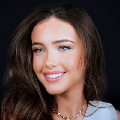 lucythomasm123's profile picture. Singer 🎙️🎙️🎙️