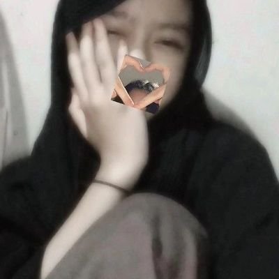 lina2240's profile picture. hallo