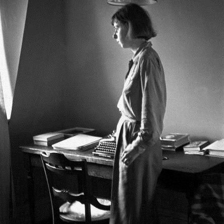 _levvel_'s profile picture. Homo homini lupus