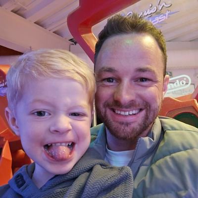 JGirasoli's profile picture. Freddie 💚 family 👨‍👩‍👦🐶 friends 🍻 football ⚽️🏈 wannabe golfer 🏌‍♂️⛳️ and enjoy some ice hockey too 🏒 sell cars for a living 🚗