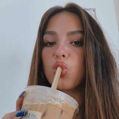 EverlynGracie's profile picture. Hello everyone I'm Evelyn garcie here and I don't mind knowing u more better