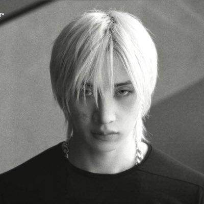 erin21ny's profile picture. 𝟸𝟷+ (𝚜𝚑𝚎/𝚑𝚎𝚛) 𝚜𝚑𝚢🙈 /𝙸𝙽𝙵𝙹/𝚕𝚘𝚟𝚎 𝚊𝚗𝚒𝚖𝚎, 𝚂𝙺𝚉🎱🐺, 𝚙𝚑𝚘𝚝𝚘𝚐𝚛𝚊𝚙𝚑𝚢📸 / 𝚙𝚕𝚊𝚢 𝚕𝚊𝚍𝚜, 𝚐𝚎𝚗𝚜𝚑𝚒𝚗💖/𝚕𝚎𝚊𝚛𝚗𝚒𝚗𝚐 한국어📝