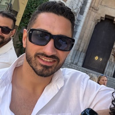 amir0lia's profile picture. آدم را برای شکست نساخته‌اند. آدم ممکنه از بین بره، ولی شکست نمی‌خوره.
never give up 
💪💪💪