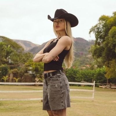 AnaCatarin2270's profile picture. #teamSaory!!! 🚂