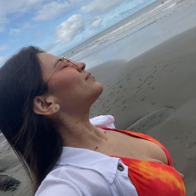 v_a_n_e_c_i_a's profile picture. La vida se trata de equivocarse hasta acertar