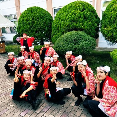 PR4zg8icwT33190's profile picture. 秋田市で活動している「寺内こまちはやて組」です。寺内小学校の寺こまちゃんとストッカー先生が、笑顔・明るい声・たくさんの人を笑顔にできる演舞を目指して日々がんばっています🌸去年まさかの20周年でした。今年は21周年！応援よろしくお願いします！演舞依頼のDMお待ちしてます☺️結成2004年7月🎋