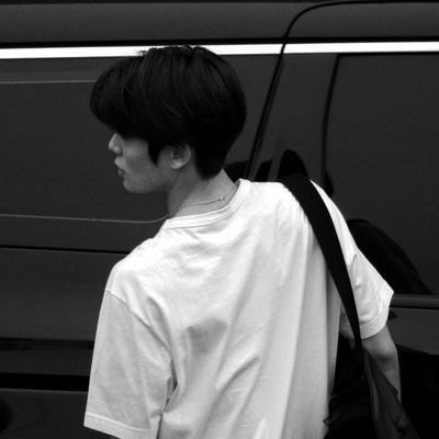 cigafterhk's profile picture. writes, right?