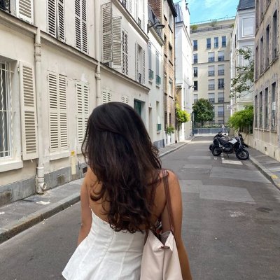 nsri2v's profile picture. Making memories with every step.