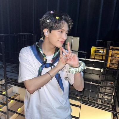 Eng_9397's profile picture. ˚ ༘♡ ·˚꒰ บัญชีผู้ใช้นี้หวีด GOT7 ค่ะ เป็นอากาเซ่ค่ะ และหวีดทุกด้อมค่า ꒱ ₊˚ˑ༄
