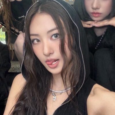 luvegawon's profile picture. 1st #gawon fan