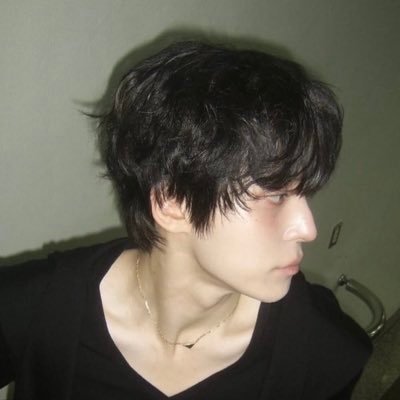 ludicserein's profile picture. buckin' like a mechanical bull