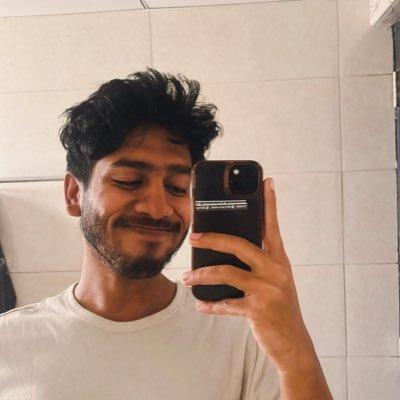 bagchi_sagnik's profile picture. design @_groww