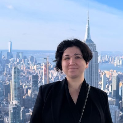 whisp_em's profile picture. 💻 Exploring and shaping the creative intersections of code, data & design | SwiftUI, UI/UX & digital innovation | Apple Foundation Program