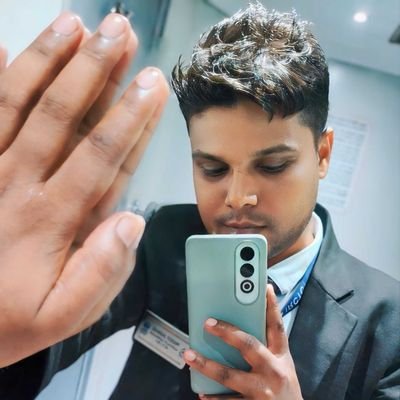 deepjharbade's profile picture.