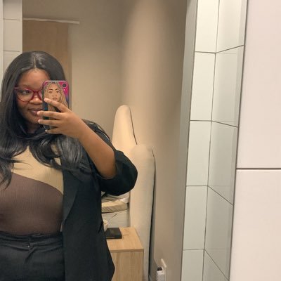 @justvuyi_