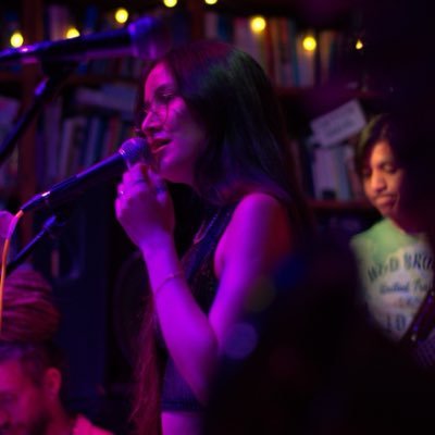 Anaita48's profile picture. Silent cry 🤍 I’m made of a bunch of controversies that somehow make sense | I’m still in constant vertigo. infj ~