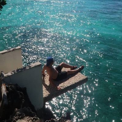 rowleepotter's profile picture. RCE | Volleyball spectator 🏐🌻 | Iskolar ng Bayan 🇵🇭 | A typical gemini

#LetLeniLead🎀🌷💗