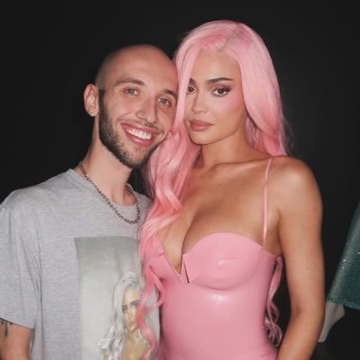 ItsJohnnyCyrus's profile picture. 