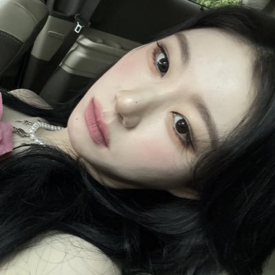 chaergwbg's profile picture. i spoke to chaeryeong 6/17/25 ✨midzy for life