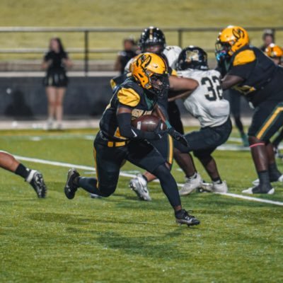 gelojenkins_'s profile picture. Lawton | MacArthur High | ACT 19 | 5’6 Offensive Back |160lbs | C/O 2026 | 3.7 GPA | 📩dangeloj2008@gmail.com