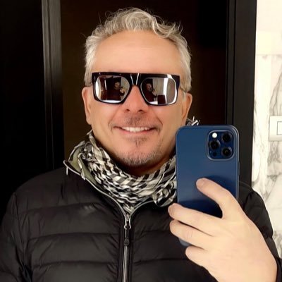 Da52820Darian's profile picture. Hey there I'm sugar Daddy who giving people free money online..