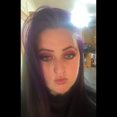 ellen_blaxkwell's profile picture. sc- ellenblacky • 25 • pisces ☼ libra ↑ gemini ☽• 🏳️‍🌈 •