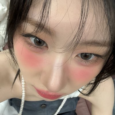 burberryloulia's profile picture. I hope that i’m not asking too much, just want to be loved by you • she/her