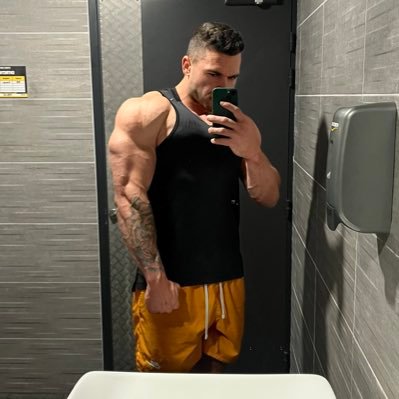 CrewdensenH1's profile picture. 28 yo, lift and wow