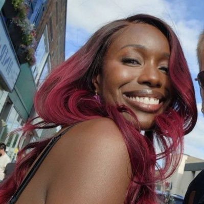 connellwaIdron's profile picture. i can’t love you the way ordinary people do. but i do love you. https://t.co/XRTgMSlEcz