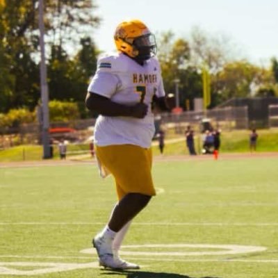 Unmatchable_DP's profile picture. 6'3 330 C/O '28 Hamden High bench:195 squat:225 deadlift:405 leg press:500 Position:LT, C, RG, RT, DT, DE 3.0 Gpa📍 Freshmen year:78 sophomore year:76