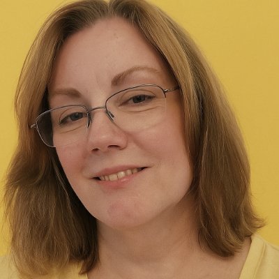 RuntStation's profile picture. I am a pencil artist and digital creator (surface pattern design and children's book illustration).