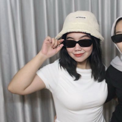 kiszmiz's profile picture. a Certified baby girl™ 🌸