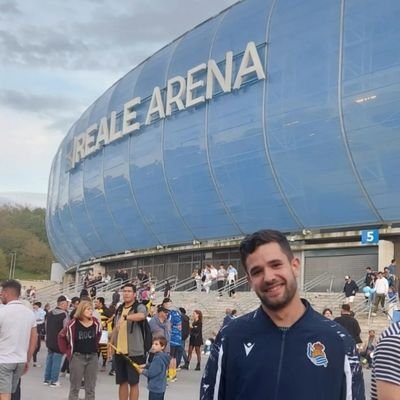 sergigines's profile picture. Txuriurdin desde que tengo memoria 🤍💙
Barcelona 📍