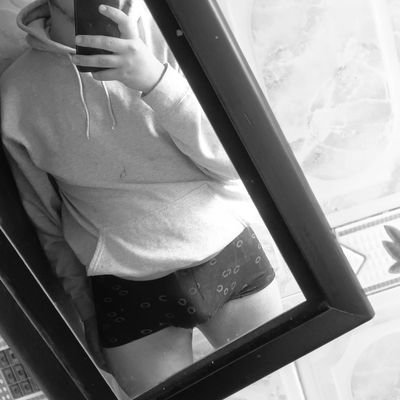 F___Roo's profile picture. Quieres? 🍆🍑