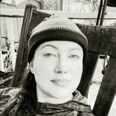 StonebergChayah's profile picture. Chayah Stoneberg, PhD, LISW-CP,  MS, MA, LPC-A,  NCC is a psychotherapist and licensed clinical social worker
https://t.co/xyUjxS76ed