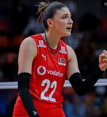 FatmaIpek194333's profile picture. 