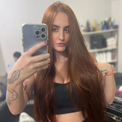 destructionofme's profile picture. 27 • 🇱🇧🇧🇷 Líbano-brasileira • 🏳️‍🌈 Trans Pan • RI @pucrs • Colaboradora @spotniks • Docência plena @ESPM • Pucta libertina, bdsm dom e nerdona emocionada.