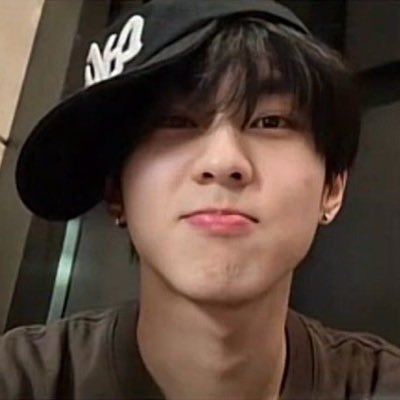 uhsunwon's profile picture. sunsunwon truther