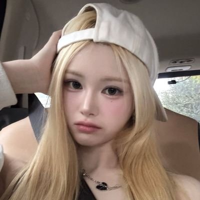 ifsdah's profile picture. fan account                                                 
             girlgroup stan ♡