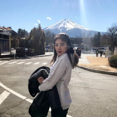 Viveknowsbest's profile picture. 