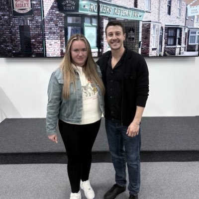 Zoe12213's profile picture. 24||| Robron🍍