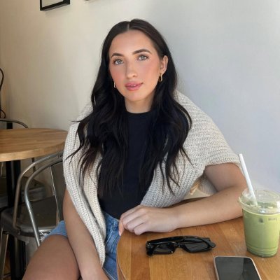 Roxane2689's profile picture. 